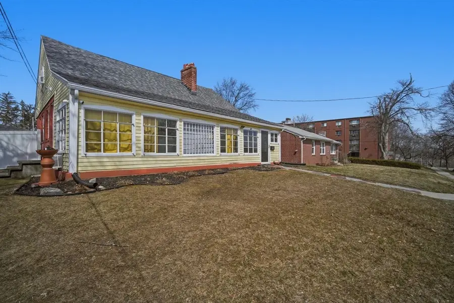 77 Locust Street, Holyoke, MA 01040 - #3