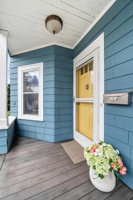 36 Chester St, Melrose, MA 02176 - #2