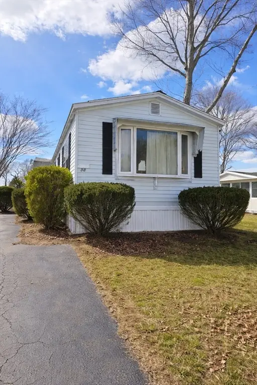 38 Acorn, Taunton, MA 02780