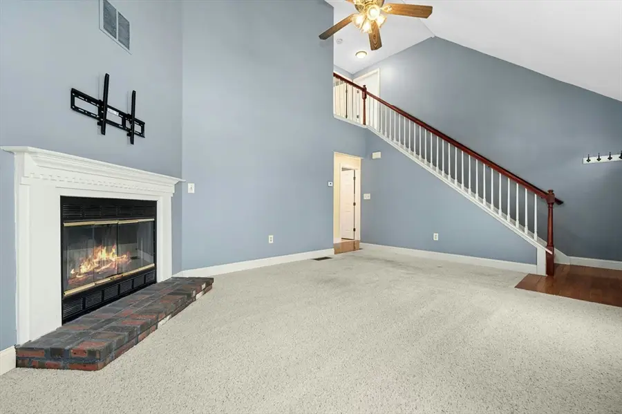 401 Forest Park Dr. #401, Auburn, MA 01501 - #3