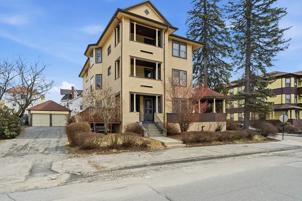 47 Houghton St, Worcester, MA 01604 - #1