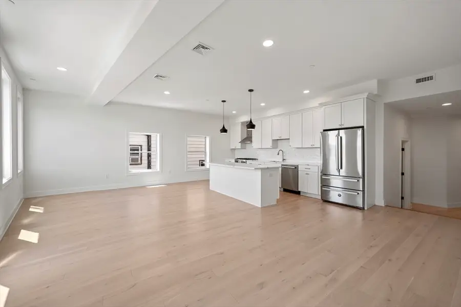 34 Salem St #301, Medford, MA 02155 - #2