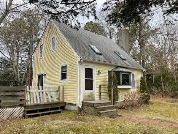 23 Captain Baker Rd, Barnstable, MA 02648