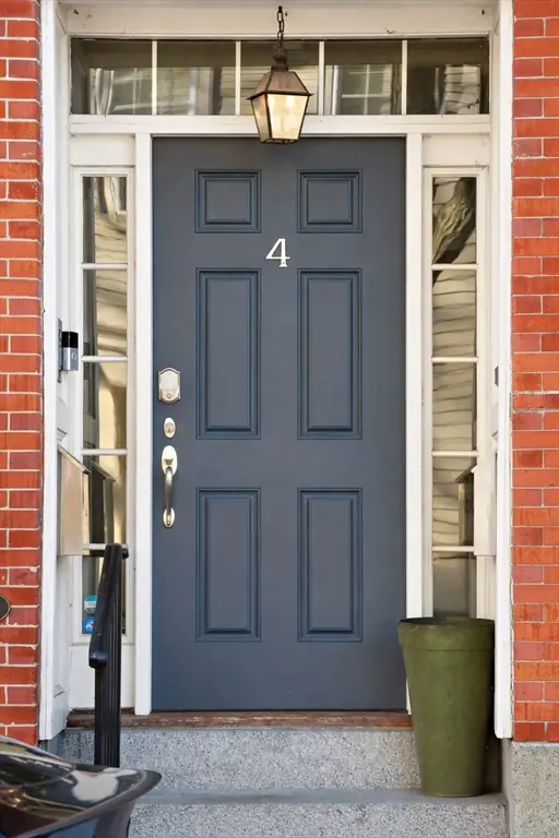 4 Mount Vernon St #PH, Boston, MA 02129 - #1