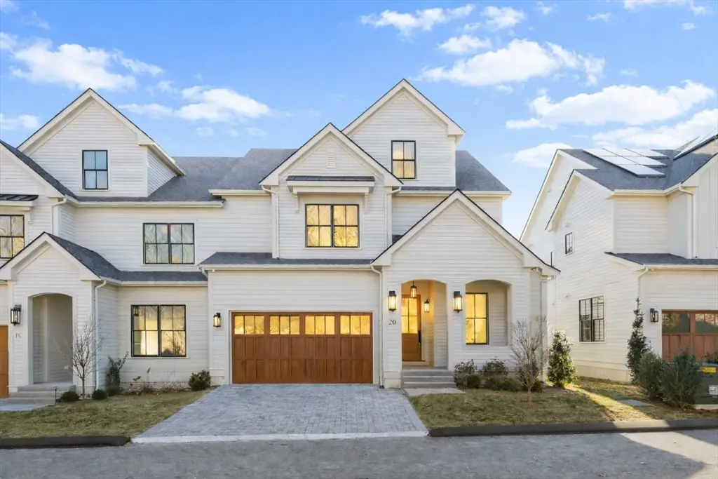 20 Common Court #20, Lexington, MA 02421 - #1
