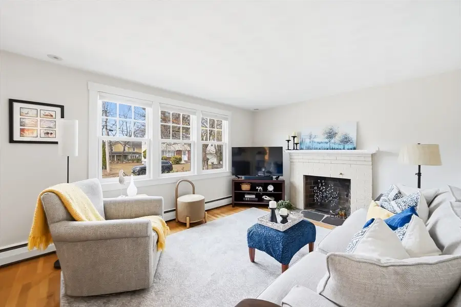 8 Freemont St, Lexington, MA 02421 - #2