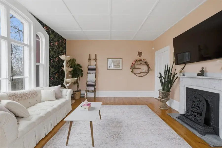 4 Mount Vernon St #3, Haverhill, MA 01830 - #3