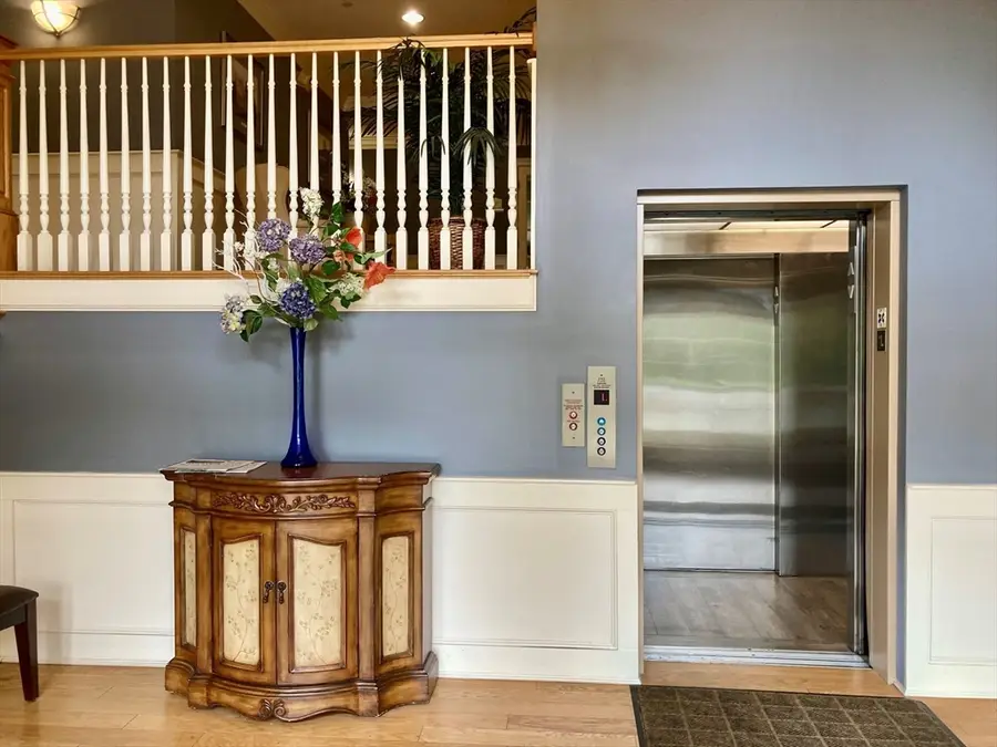 1818 Main St #306, Holden, MA 01522 - #2