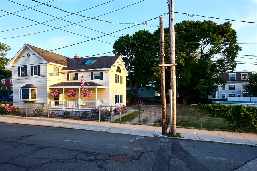 176 Coleridge St, Boston, MA 02128 - #3