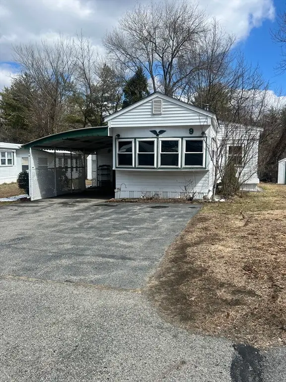 9 Rebecca Avenue, Hudson, MA 01749