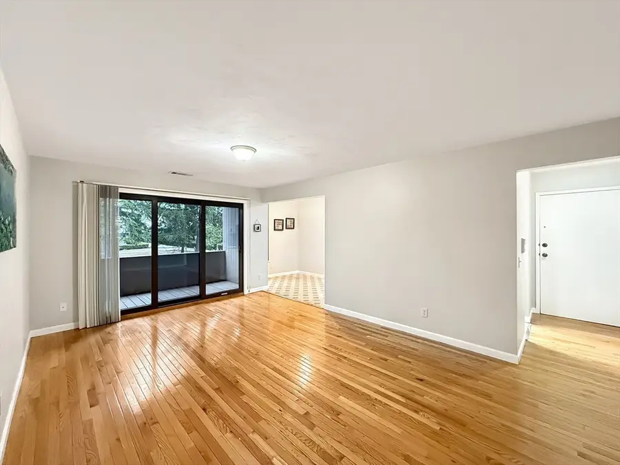 2 Shrewsbury Green Dr #F, Shrewsbury, MA 01545 - #3