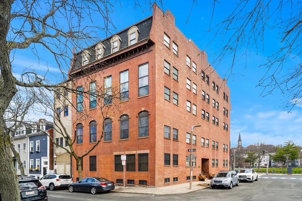 356-358 Main St #11, Boston, MA 02129 - #1