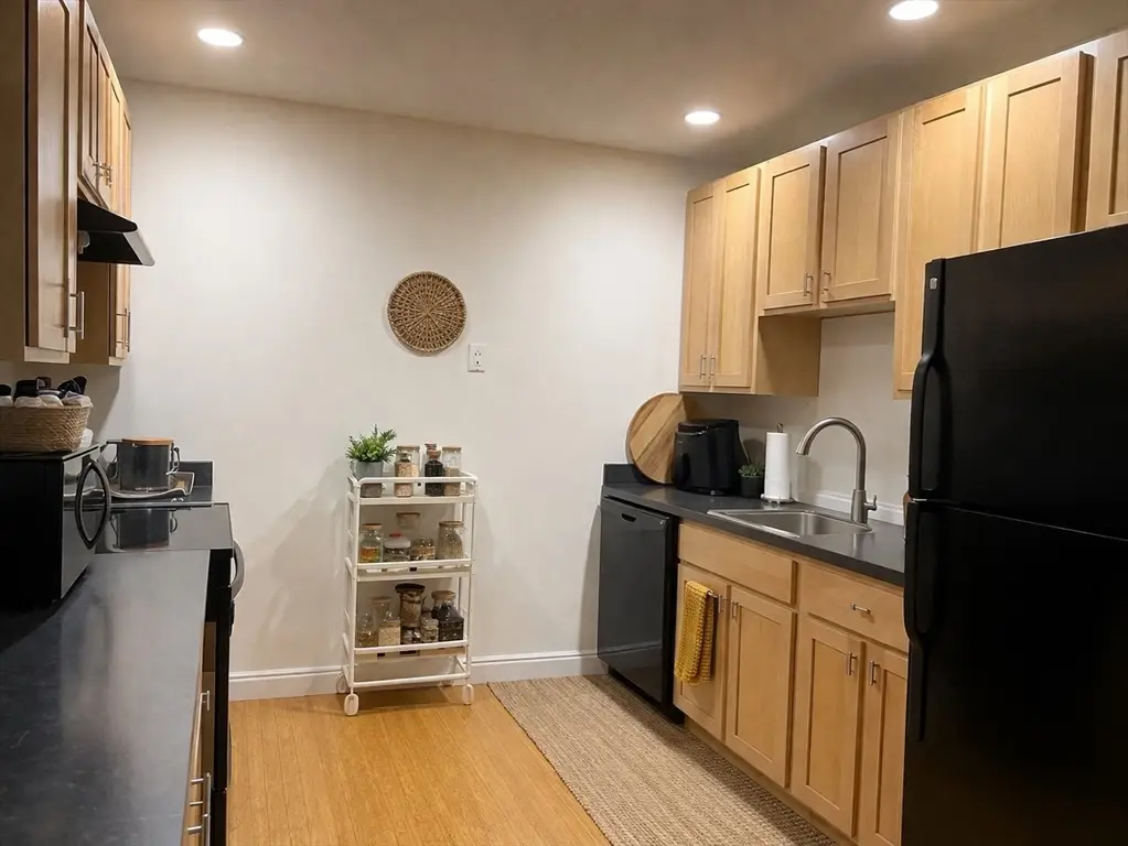 220 Spencer Ave #102, Chelsea, MA 02150 - #1