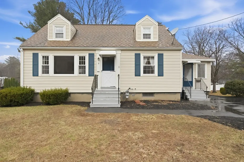9 Anna Street, Chelmsford, MA 01863 - #1