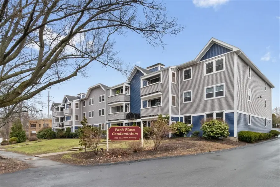 1210 Vfw Pkwy #12, Boston, MA 02132 - #2