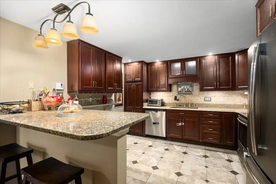 155 Hamilton St #3, Worcester, MA 01604 - #3