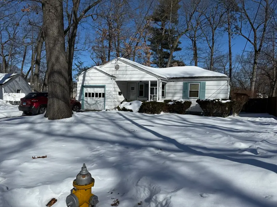 137 Carnavon Cir, Springfield, MA 01109 - #2