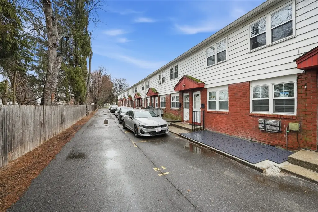 269 Chicopee St #17, Chicopee, MA 01013 - #1