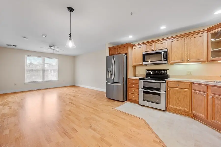 7 Crescent Way #209, Sturbridge, MA 01566 - #3