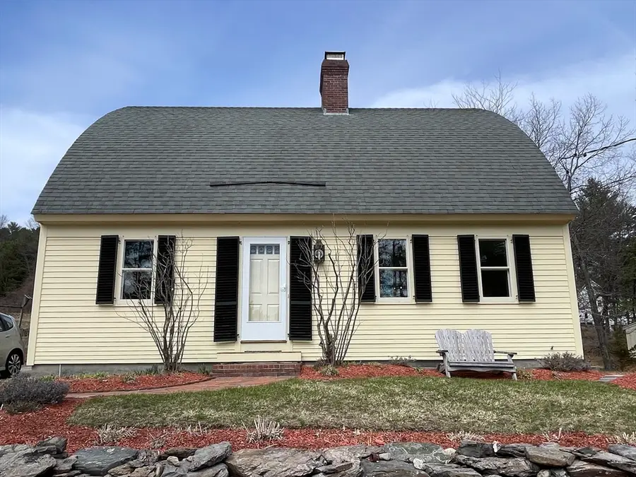 699 Martins Pond Rd, Groton, MA 01450 - #2