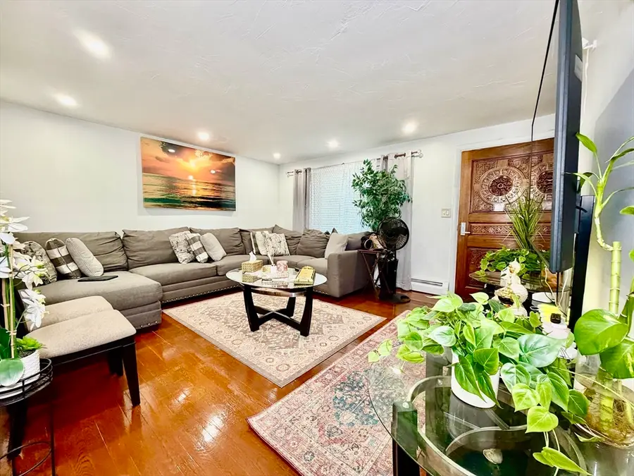 56 Loxwood St, Worcester, MA 01604 - #2