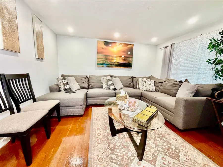 56 Loxwood St, Worcester, MA 01604 - #3