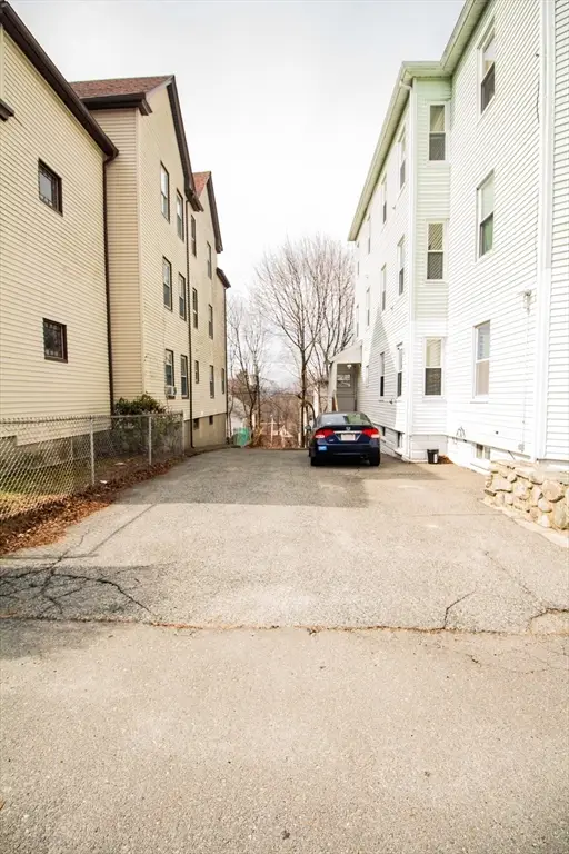 91 Stanton St, Worcester, MA 01605 - #3