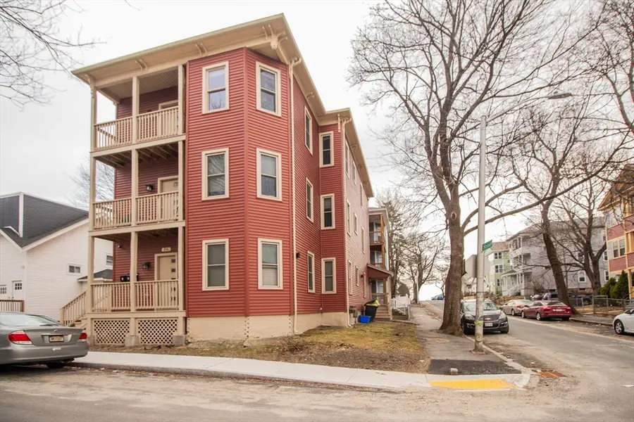 26 Vinson St, Worcester, MA 01605 - #2