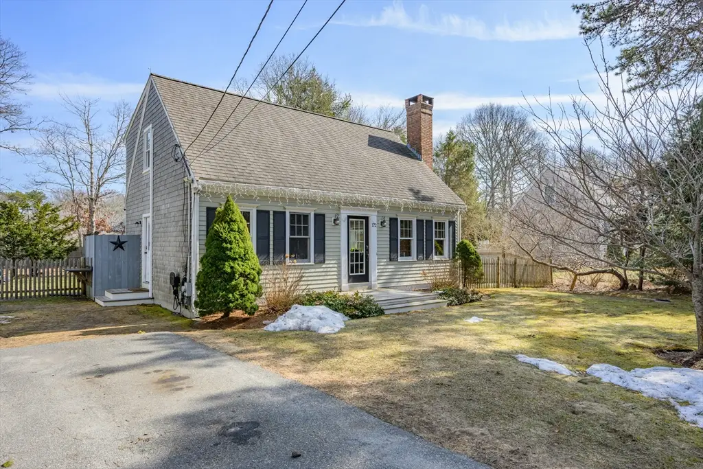 172 Skunknet Rd, Barnstable Town, MA 02632 - #1