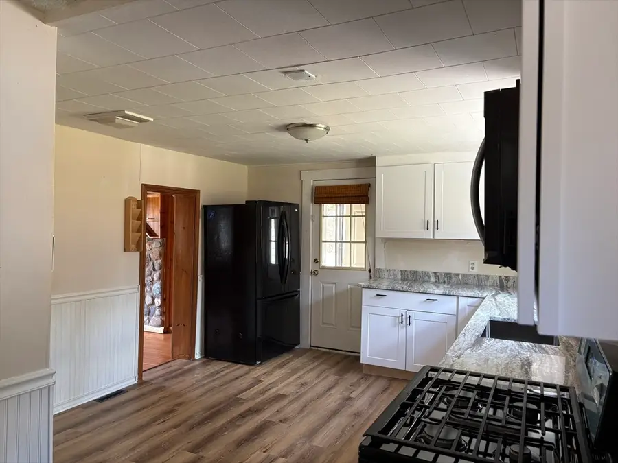 10 Worcester Rd, Townsend, MA 01469 - #3