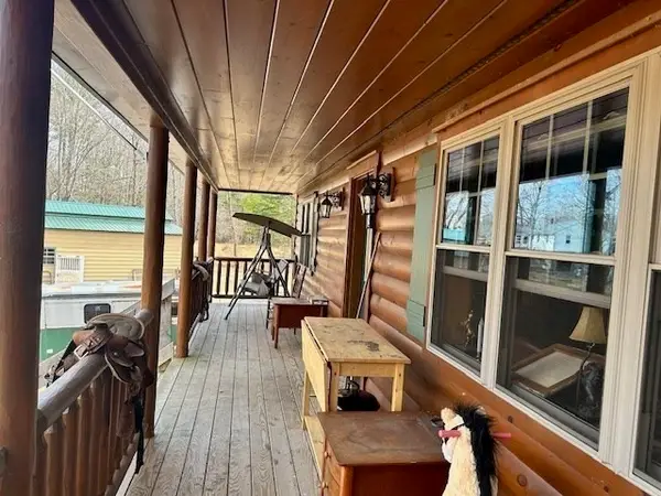 22 Carpenter Road, Dudley, MA 01570