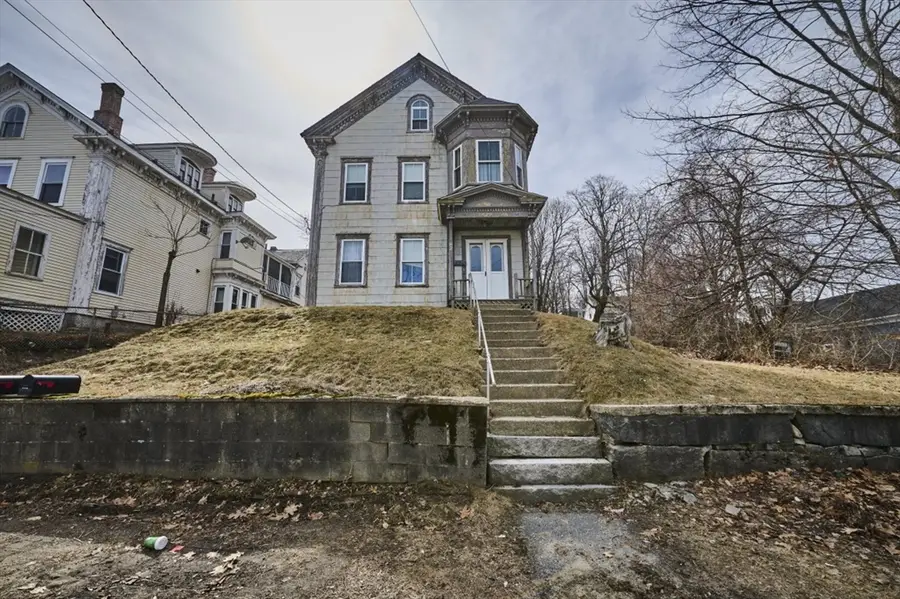 82 Charles St, Fitchburg, MA 01420 - #3