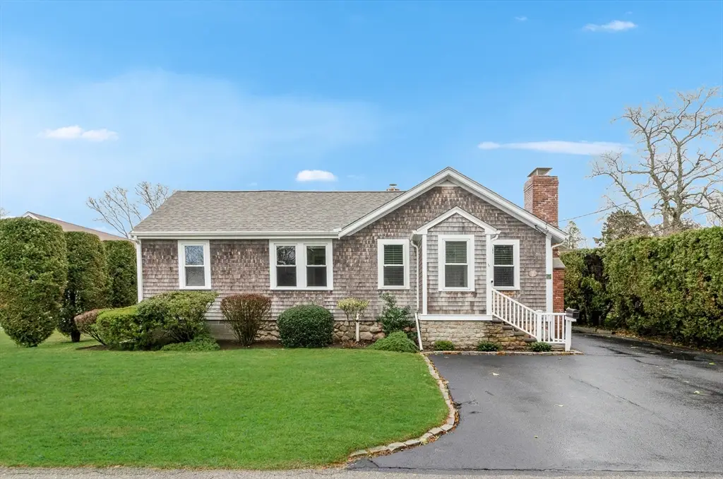 7 Rockland Terrace, Dartmouth, MA 02748 - #1