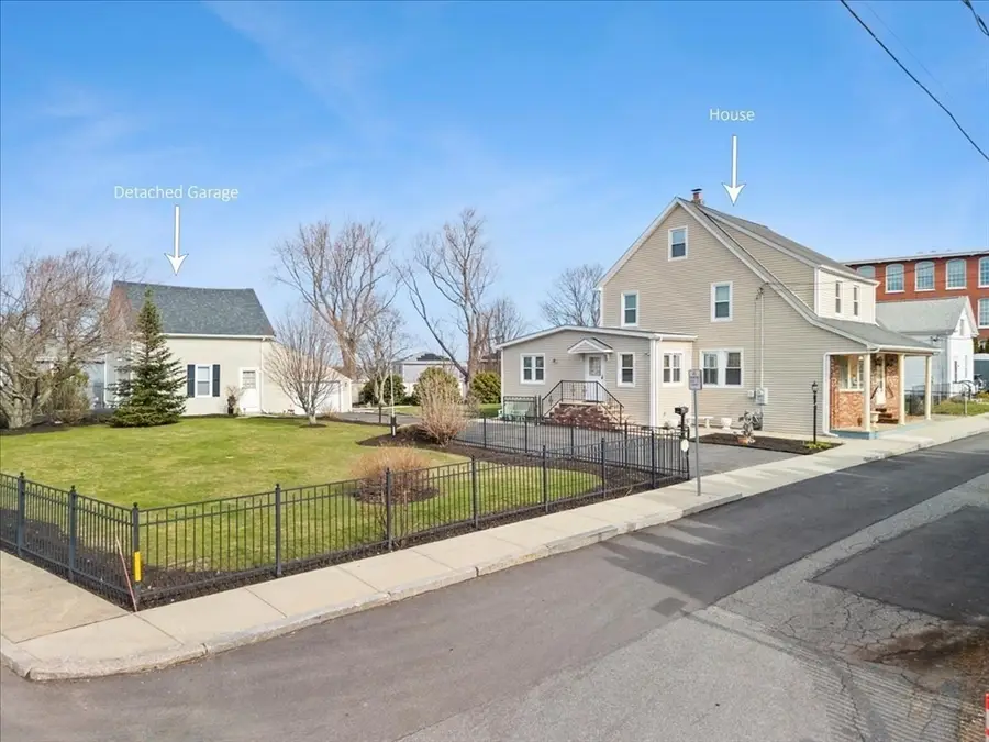 25 Winward St, Fall River, MA 02724 - #2