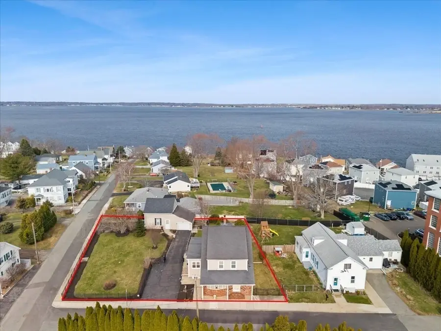 25 Winward St, Fall River, MA 02724 - #3