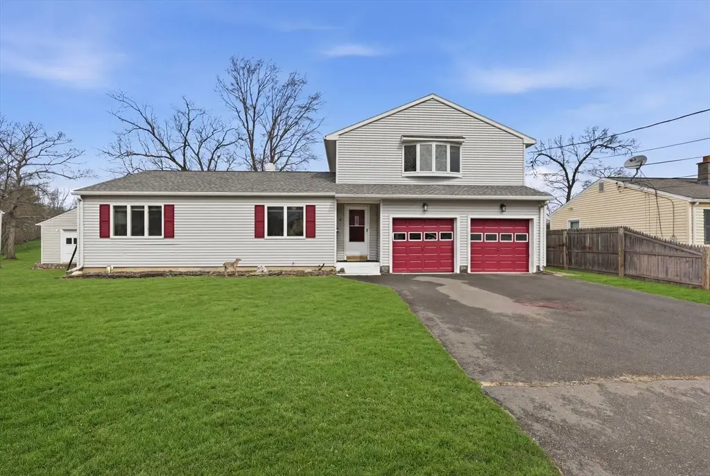 70 Warwick Rd, Chicopee, MA 01020 - #1