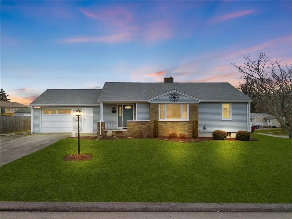 3 O Connell Rd, Tiverton, RI 02878 - #1