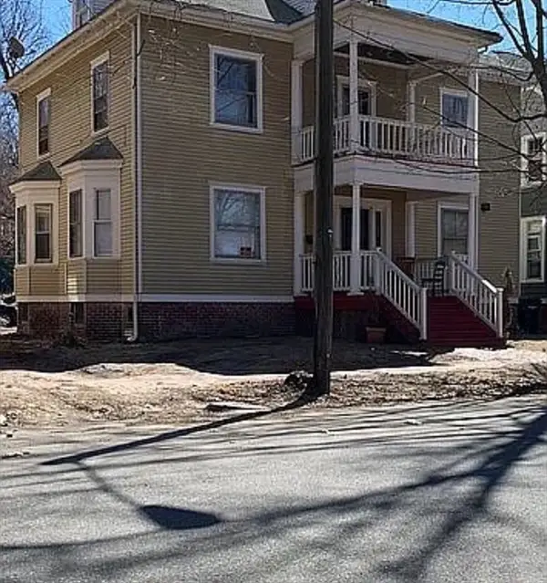 51 Avon Pl, Springfield, MA 01105