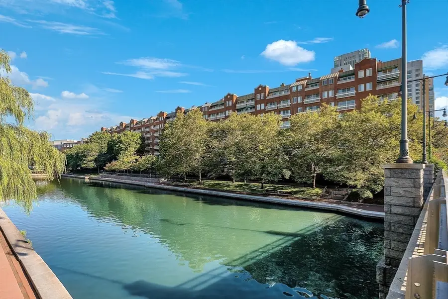 4 Canal Park #PH8, Cambridge, MA 02141 - #3