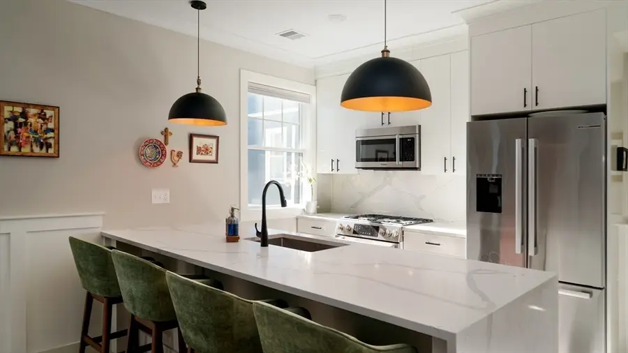 1252 Broadway #4, Somerville, MA 02144 - #3