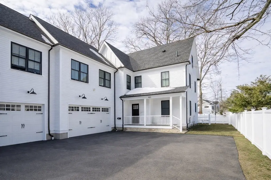 405 Parker St #405, Newton, MA 02459 - #1