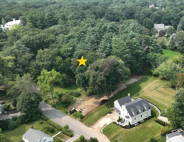 5 Home Meadows Ln, Hingham, MA 02043