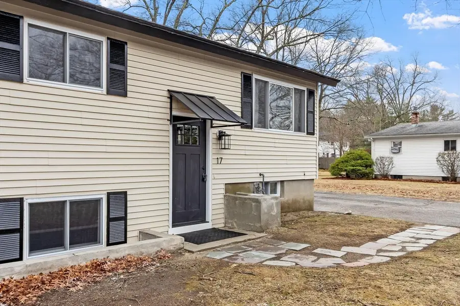 17 York Ave, Westford, MA 01886 - #2