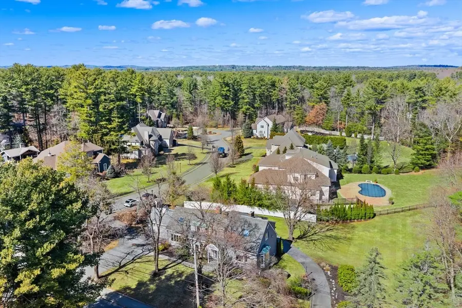 319 Lowell St, Lynnfield, MA 01940 - #2