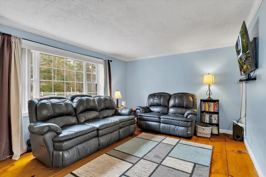 145 Quinaquisset Ave, Mashpee, MA 02649 - #2