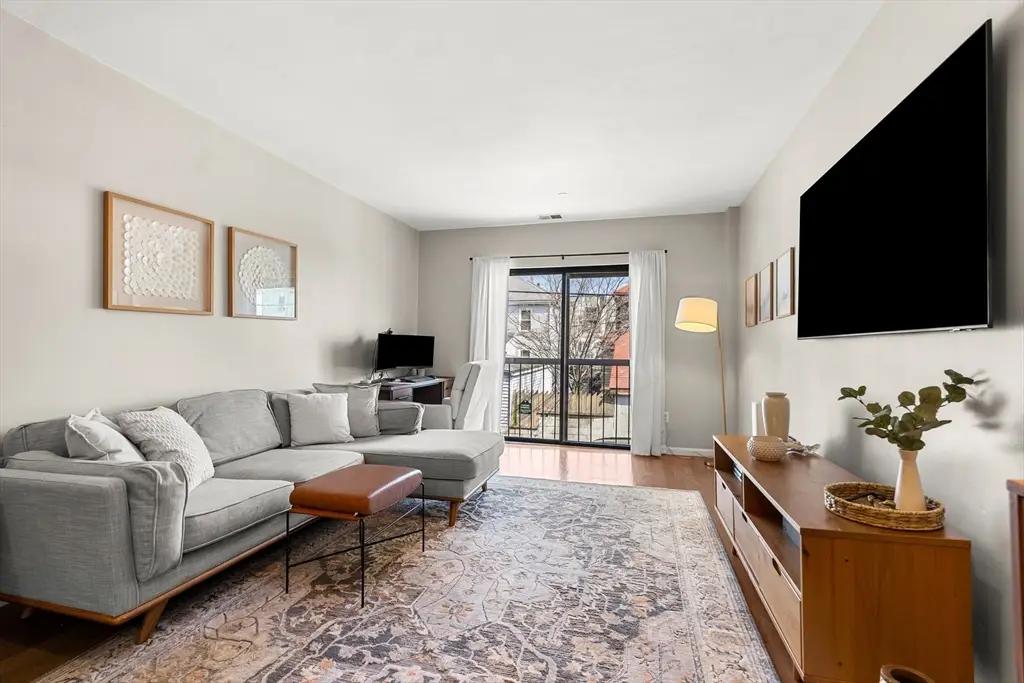 315 Rantoul St #106, Beverly, MA 01915 - #1