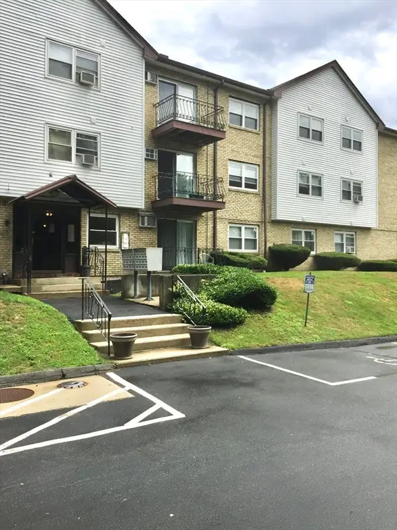 81 High St #23, Amesbury, MA 01913 - #3