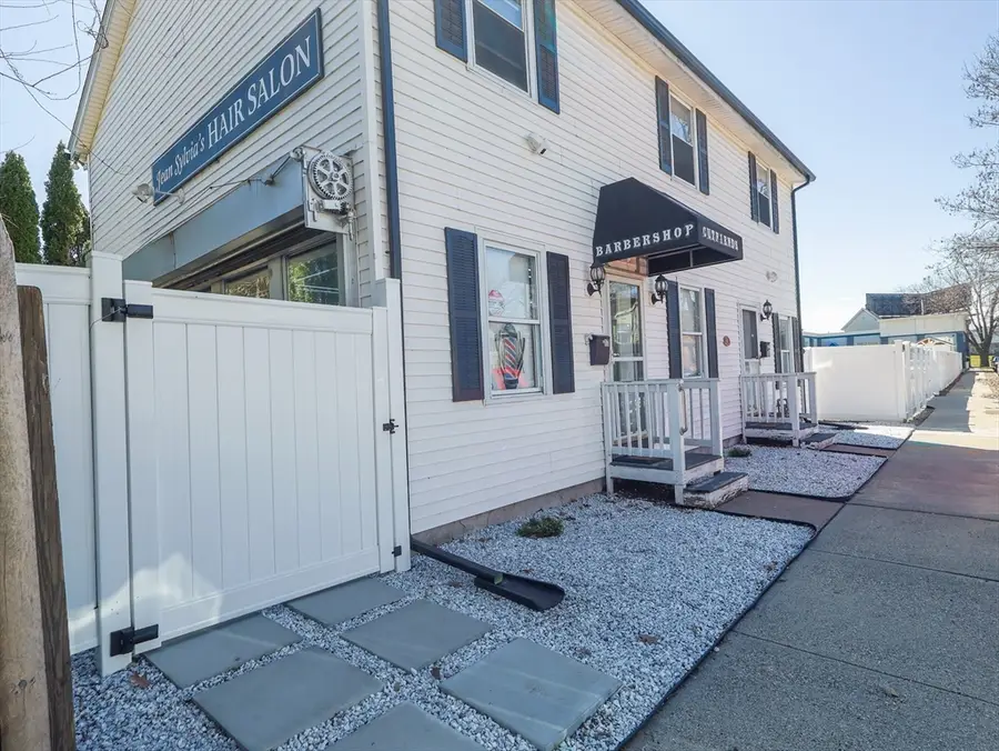 17 Lombard St, Springfield, MA 01105 - #3