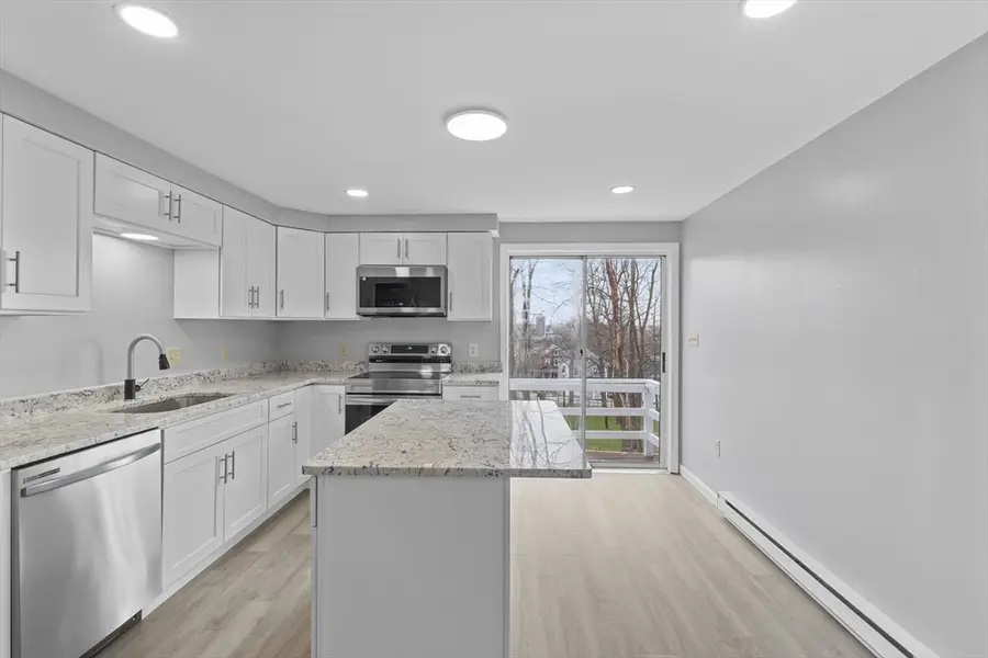 6 Mount Vernon Street #D, Worcester, MA 01605 - #3