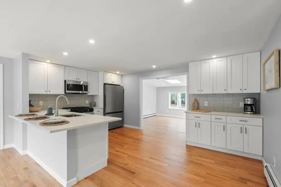 80 Mariner Cir, Cotuit, MA 02635 - #2